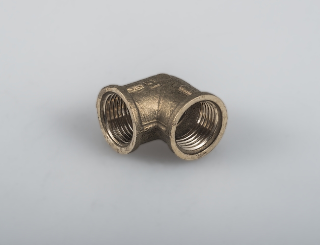 А0102 Угольник 3/4Вх3/4В (YA)