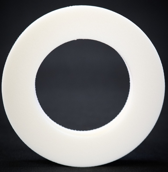 Прокладка между бачком и унитазом Alcaplast аналог V0056-ND (115*70*15 мм, пеносевилен)